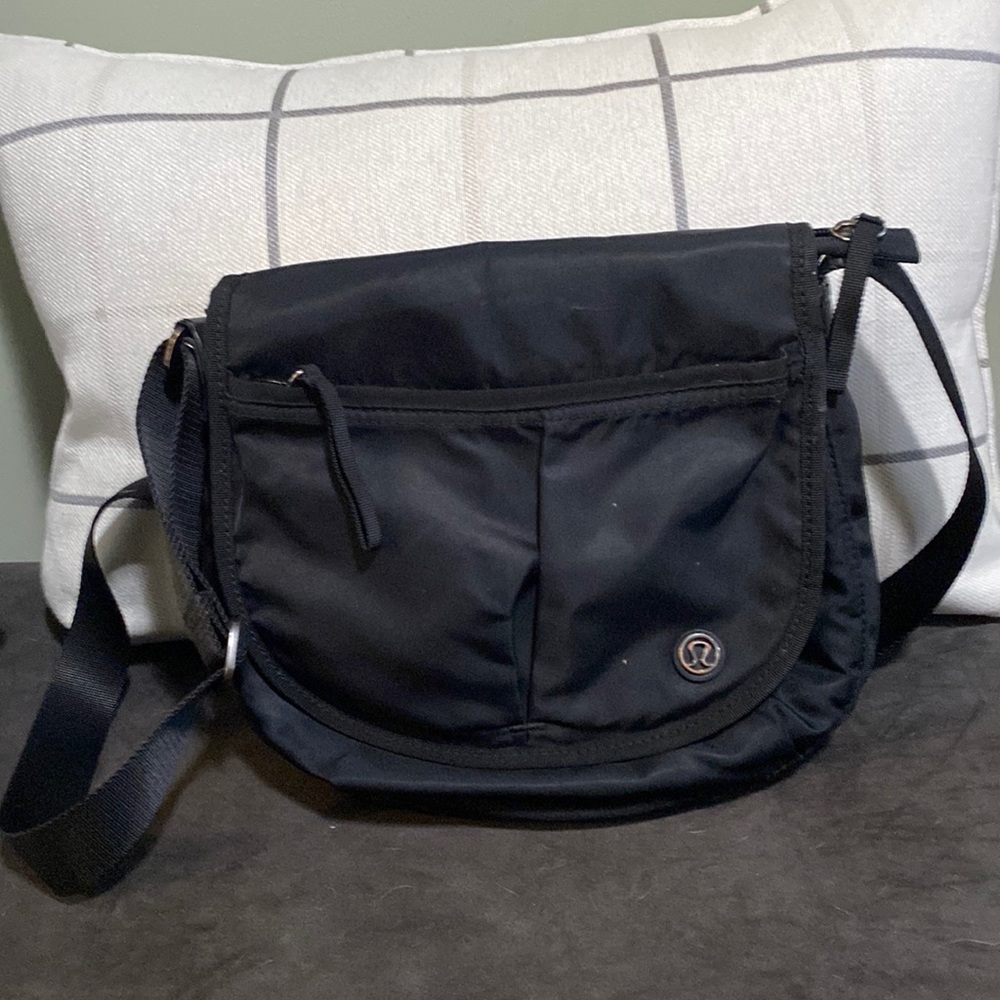 Lululemon Black Nylon Crossbody